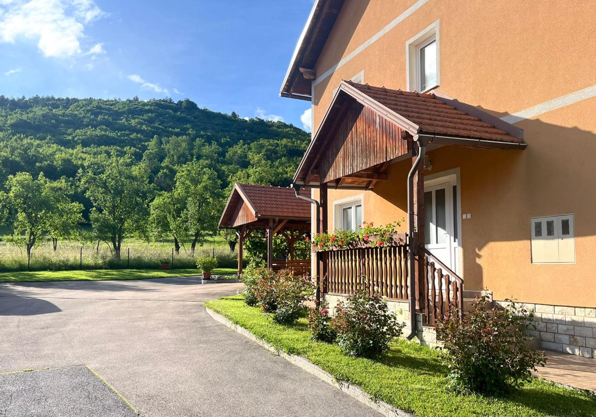 Apartamento Barbara Otočac Exterior foto